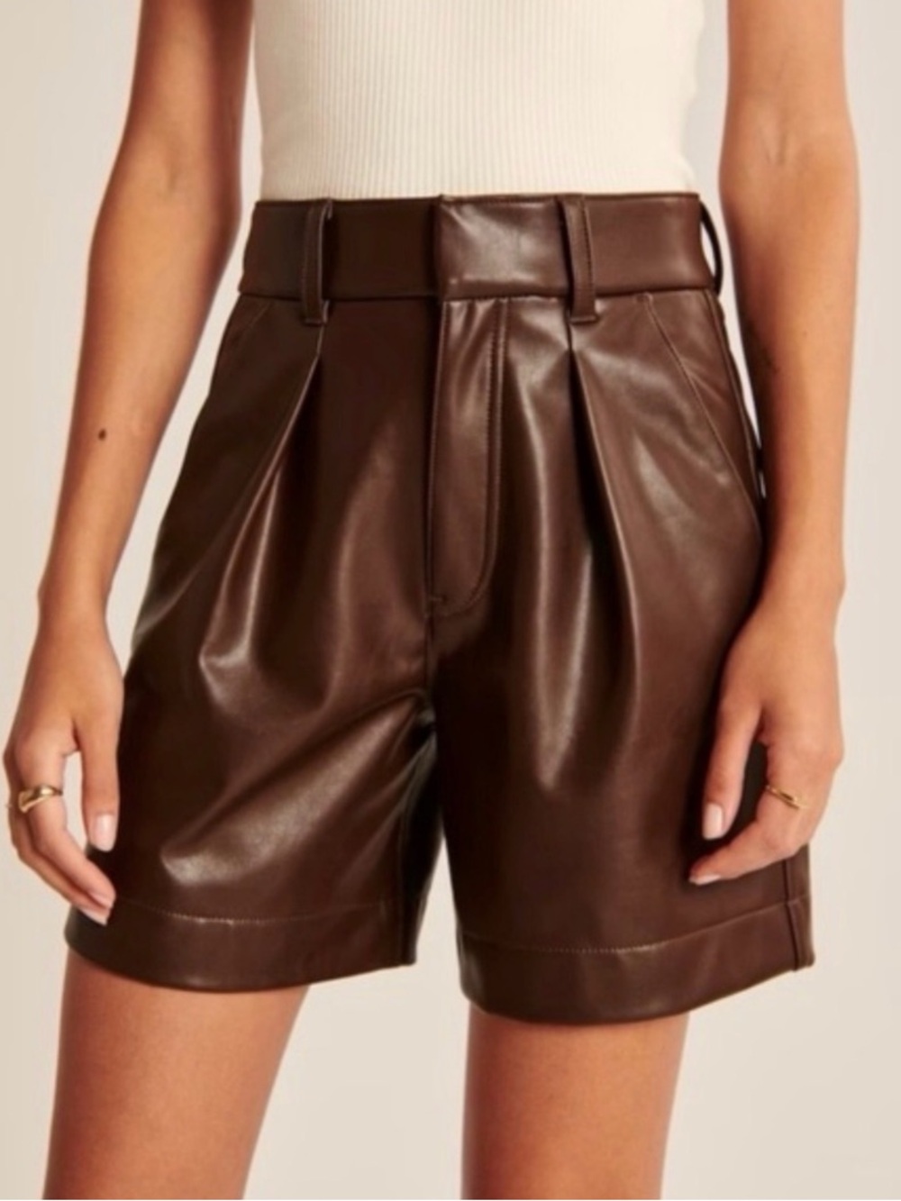 Abercrombie & Fitch Chocolate Brown Pleated Tailored Vegan Leather Shorts Small - Picture 3 of 7